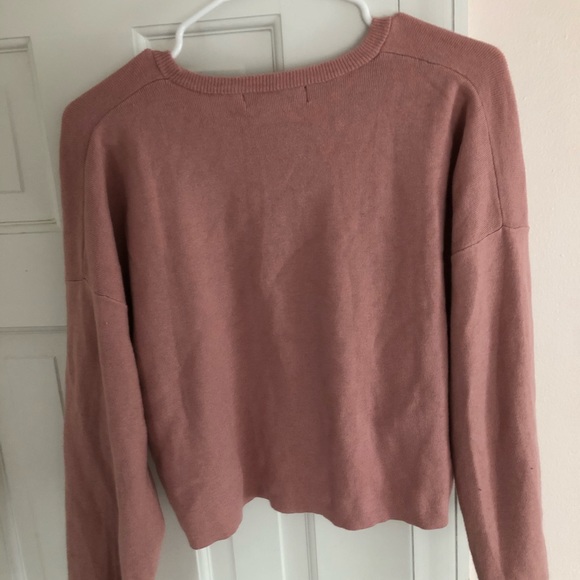 Forever 21 Women’s Loose Cropped Sweater - Picture 2 of 2